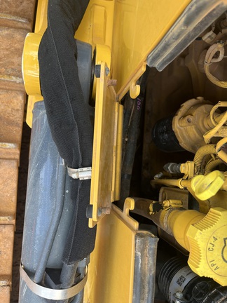 2023 John Deere 700L