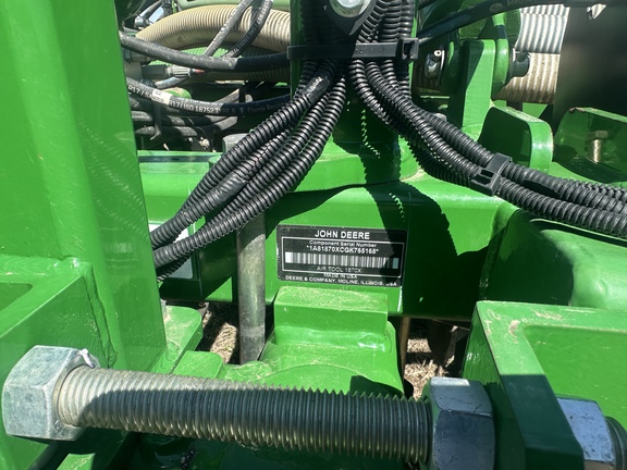 Used 2016 John Deere 1870 Air Drills and Seeders at Horizon Ag & Turf in Lloydminster, AB - Photo5