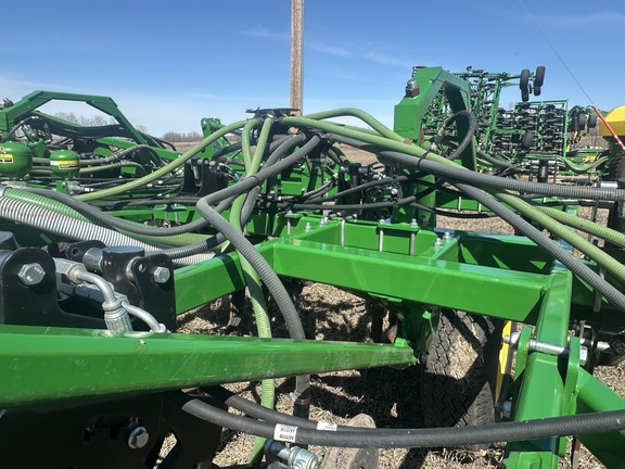 Used 2016 John Deere 1870 Air Drills and Seeders at Horizon Ag & Turf in Lloydminster, AB - Photo14