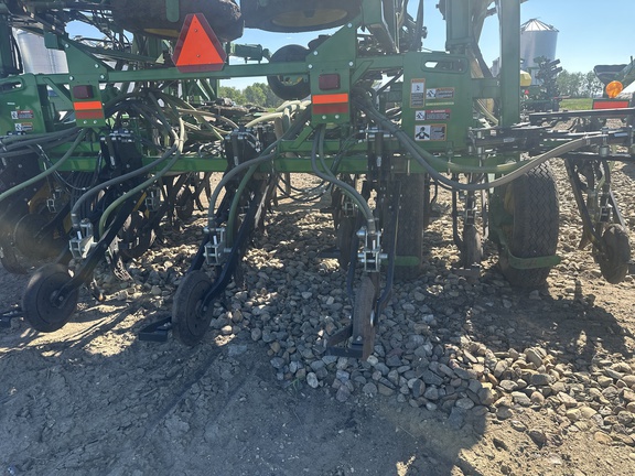 Used 2016 John Deere 1870 Air Drills and Seeders at Horizon Ag & Turf in Lloydminster, AB - Photo30
