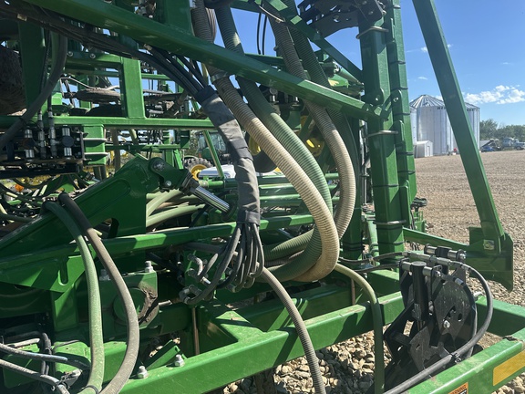 Used 2016 John Deere 1870 Air Drills and Seeders at Horizon Ag & Turf in Lloydminster, AB - Photo38
