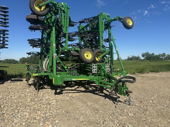 Used 2016 John Deere 1870 Air Drills and Seeders at Horizon Ag & Turf in Lloydminster, AB - Photo40