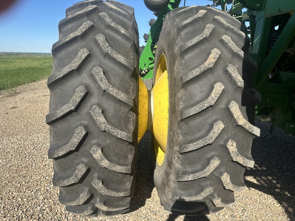 Used 2016 John Deere 1870 Air Drills and Seeders at Horizon Ag & Turf in Lloydminster, AB - Photo17