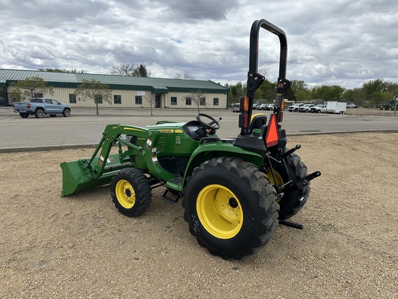 2026 John Deere 3038E - Photo7