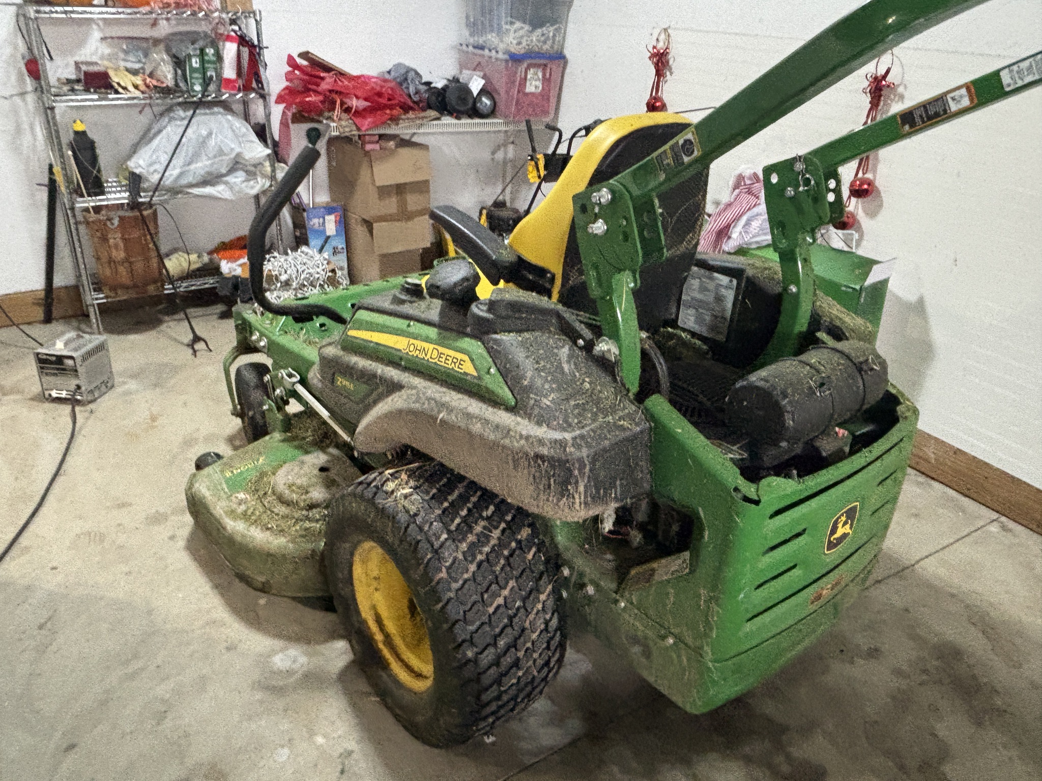 Used 2020 John Deere Z915E Zero Turn Mowers at Koenig Equipment in Richmond, IN - PhotoXL1