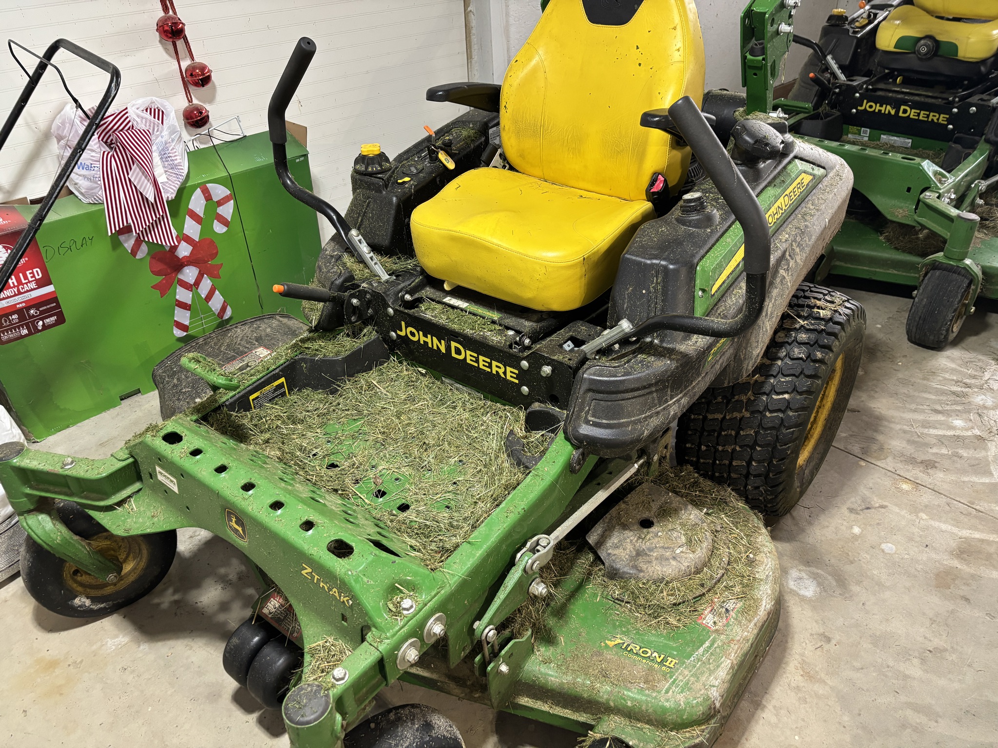 Used 2020 John Deere Z915E Zero Turn Mowers at Koenig Equipment in Richmond, IN - PhotoXL0