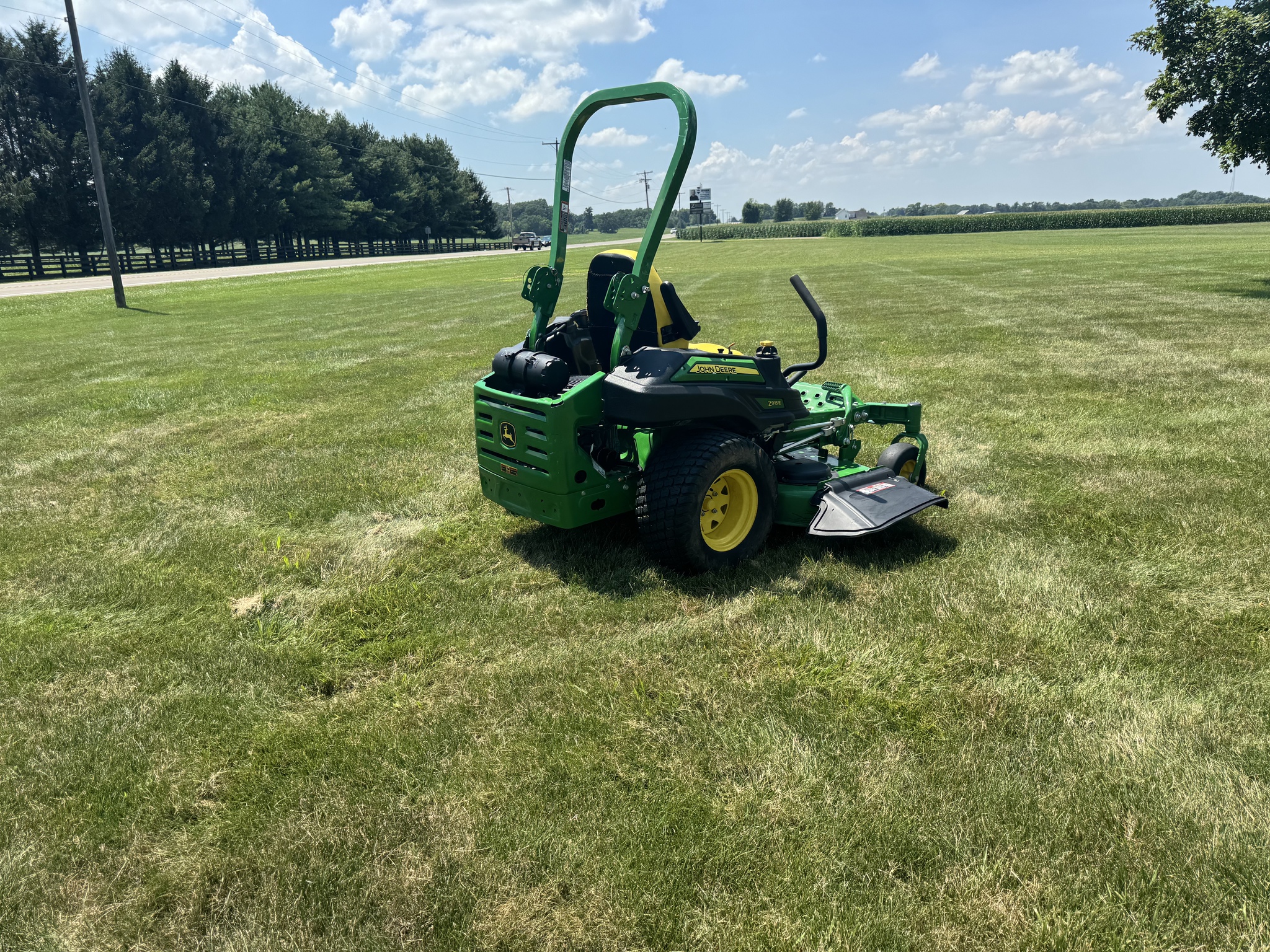 Used 2020 John Deere Z915E Zero Turn Mowers at Koenig Equipment in Urbana, OH - PhotoXL2