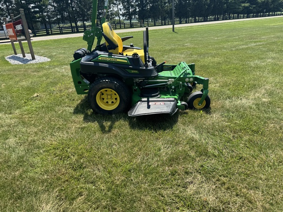 Used 2020 John Deere Z915E Zero Turn Mowers at Koenig Equipment in Urbana, OH - Photo3