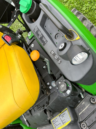 2021 John-Deere 1025R
