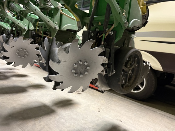 2024 John Deere 1775NT - Photo11