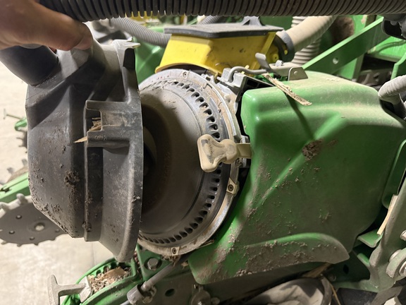 2024 John Deere 1775NT - Photo9