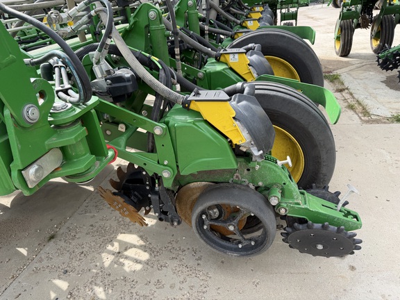 2024 John Deere 1775NT - Photo12
