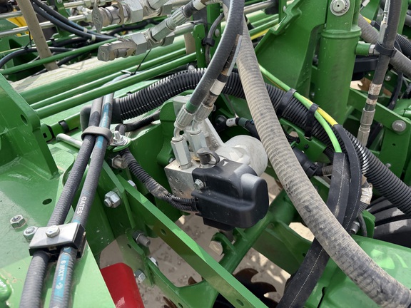 2024 John Deere 1775NT - Photo13