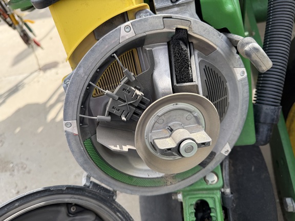 2024 John Deere 1775NT - Photo18