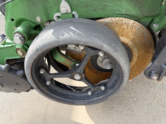 2024 John Deere 1775NT - Photo23