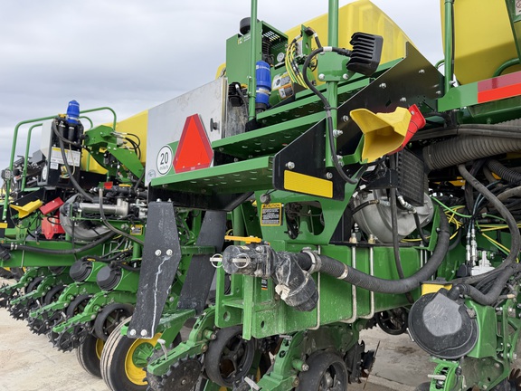 2024 John Deere 1775NT - Photo31