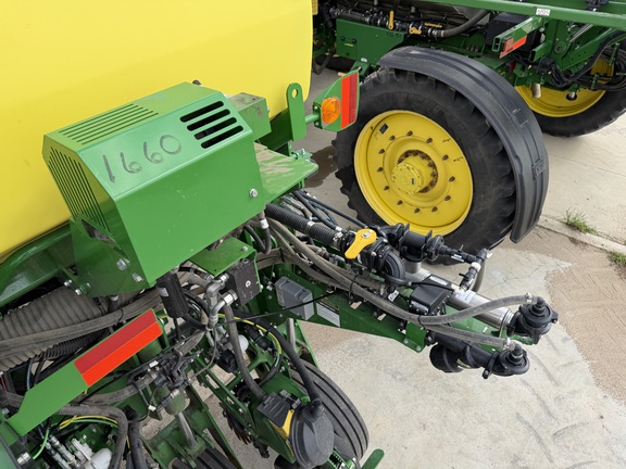 2024 John Deere 1775NT - Photo33