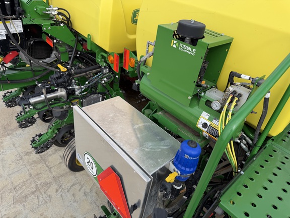 2024 John Deere 1775NT - Photo34