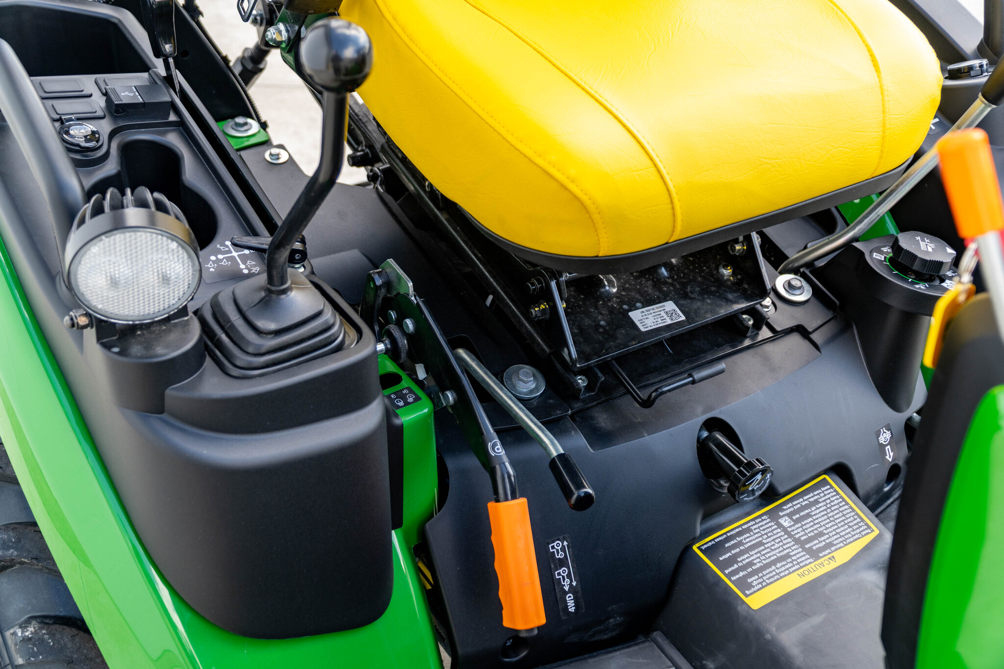 New In-Stock 2026 John Deere 1025R Compact Utility Tractors at Koenig Equipment in Knightstown, IN - PhotoXL11