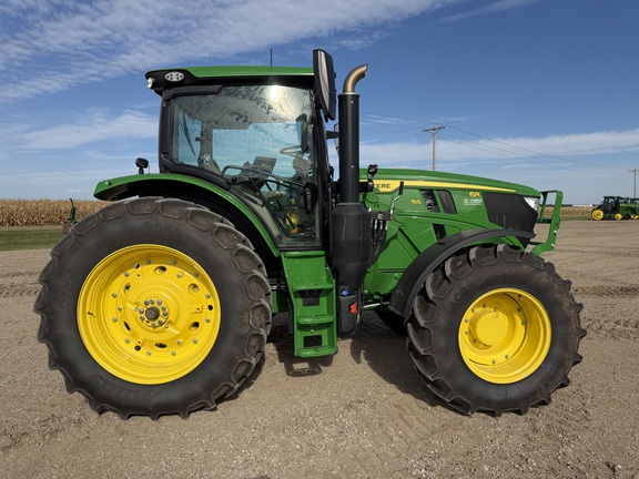 2025 John Deere 6R 155 - Photo2