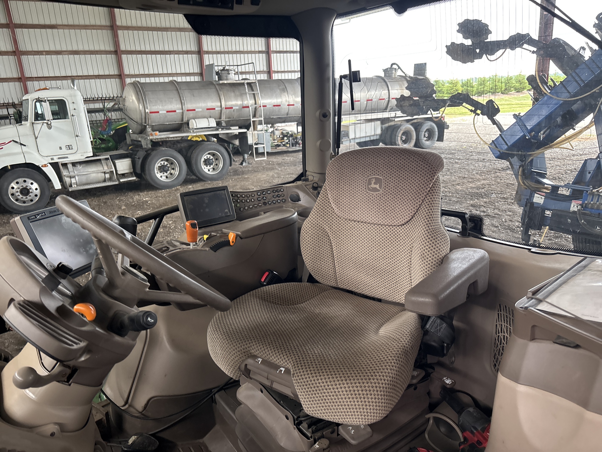 Used 2013 John Deere 6140R Row Crop Tractors at Koenig Equipment in Urbana, OH - PhotoXL16