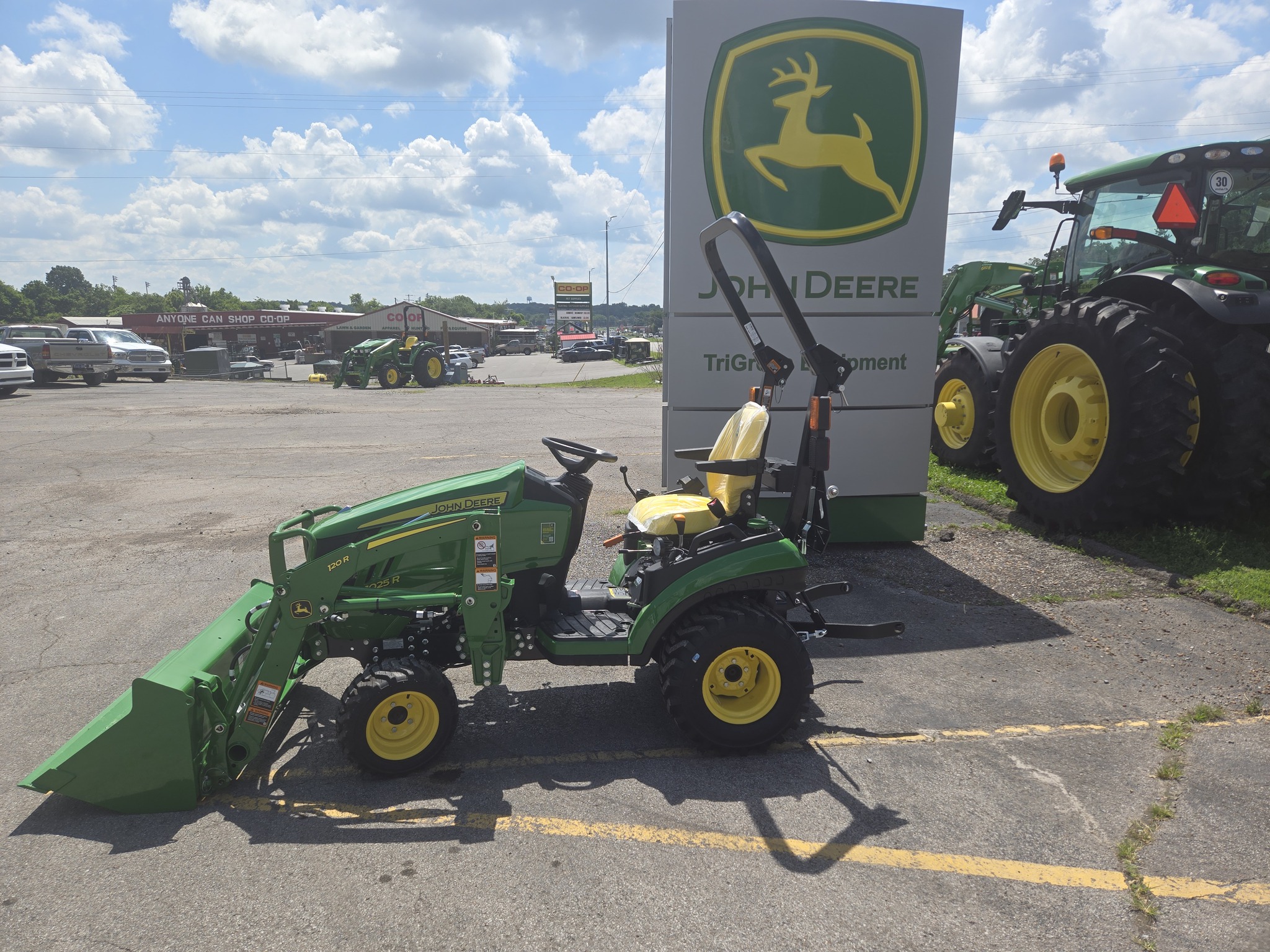 2026 John Deere 1025R