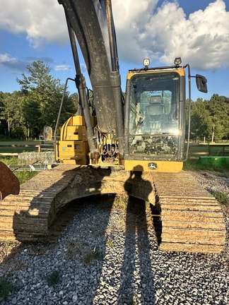 2024 John Deere 210 P