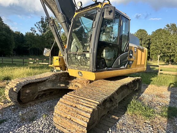 2024 John Deere 210 P
