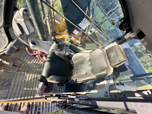 2024 John Deere 210 P