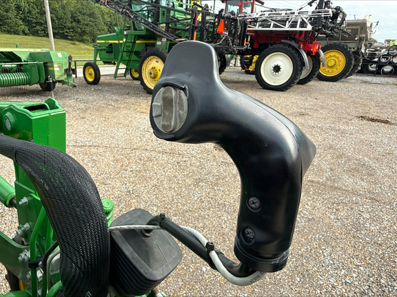 2023 John Deere 4066M