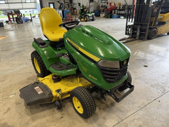 Photo of 2018 John Deere X590