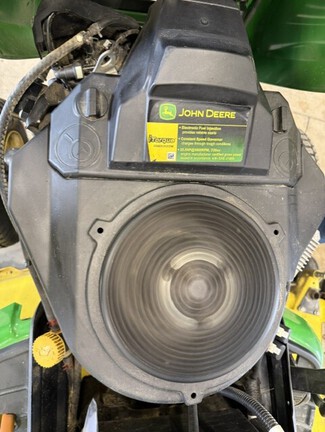 Photo of 2018 John Deere X590