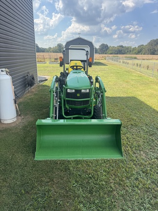 Photo of 2018 John Deere 1025R