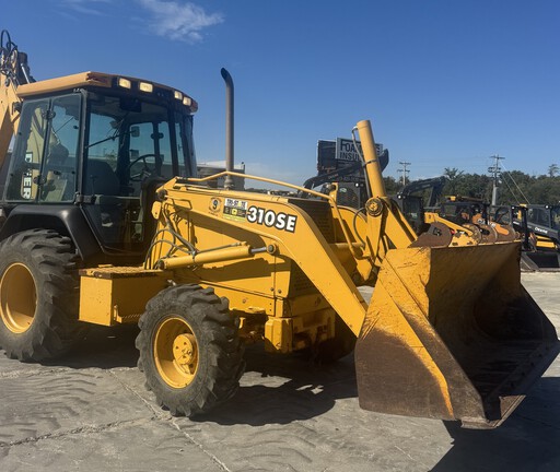 2000 John Deere 310SE
