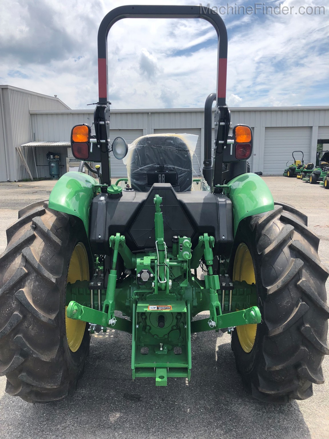 2020 John Deere 5055E Image 5