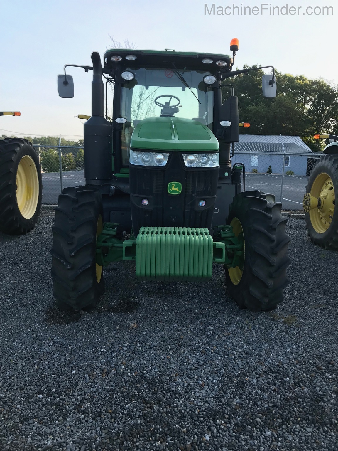 2014 John Deere 7210R Image 3