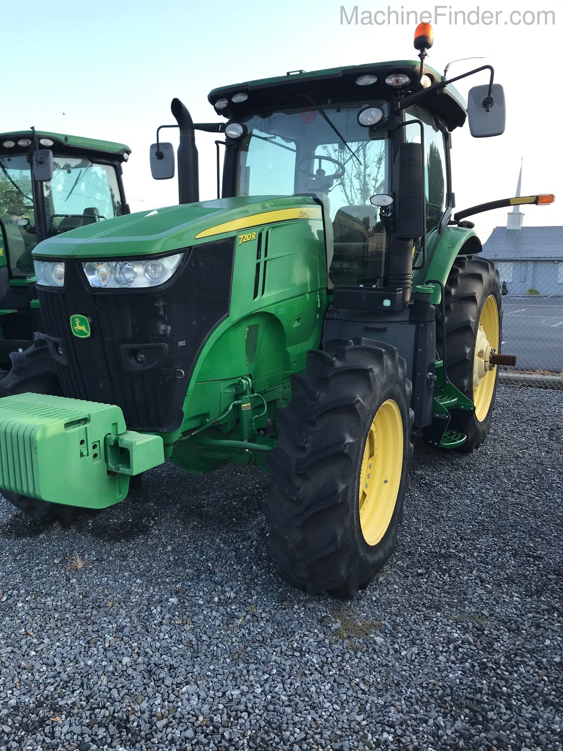 2014 John Deere 7210R Image 4