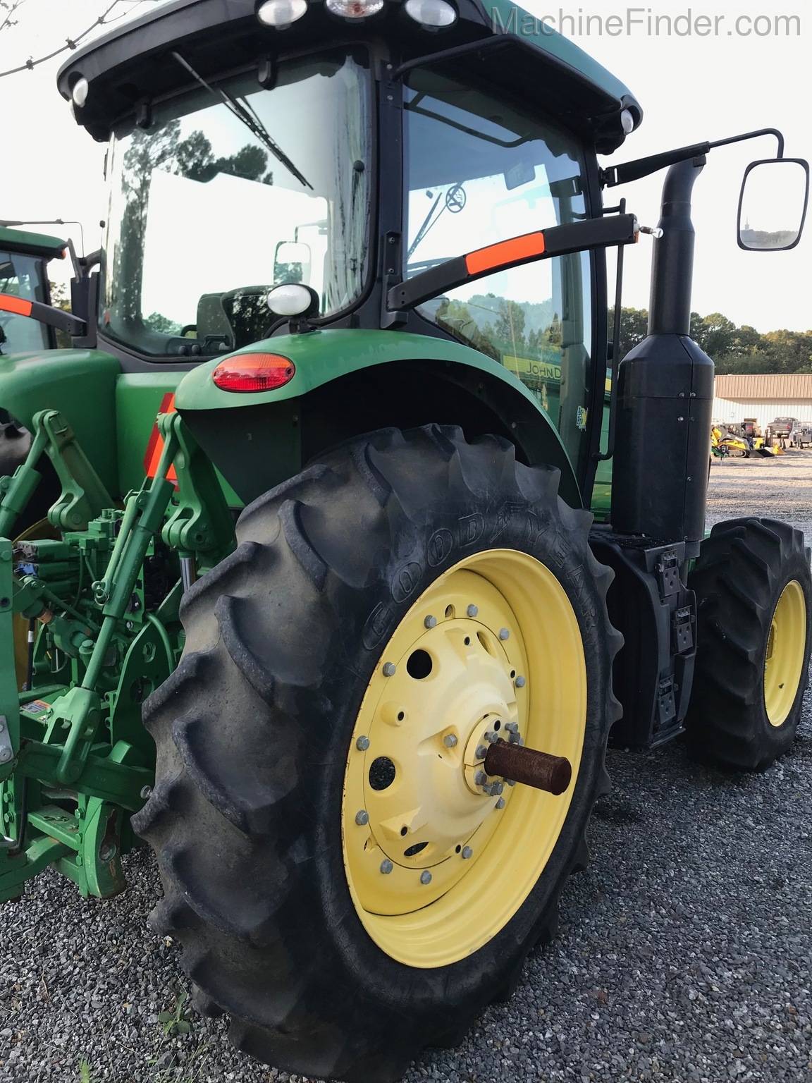 2014 John Deere 7210R Image 7