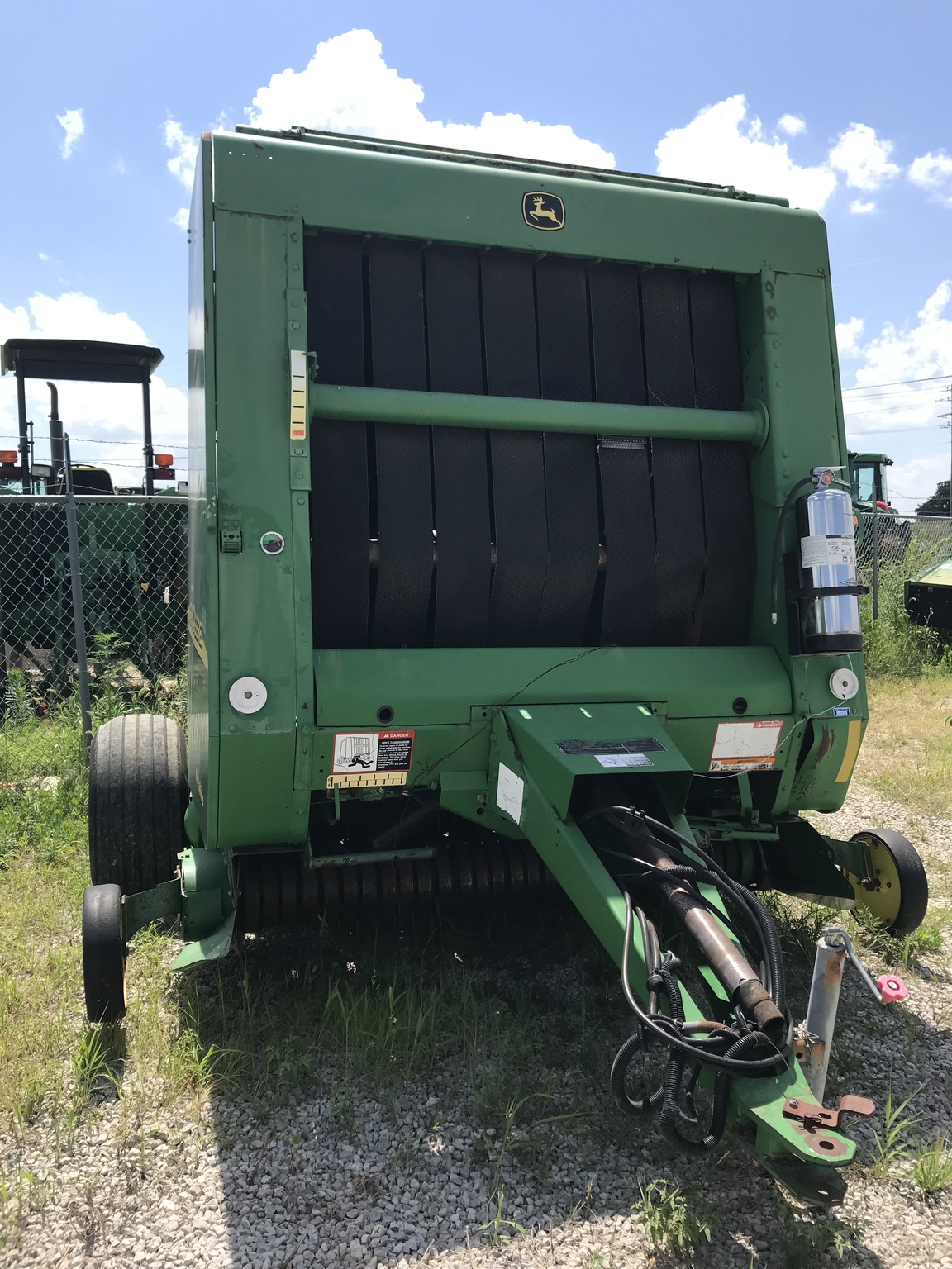 2001 John Deere 567 Image 5