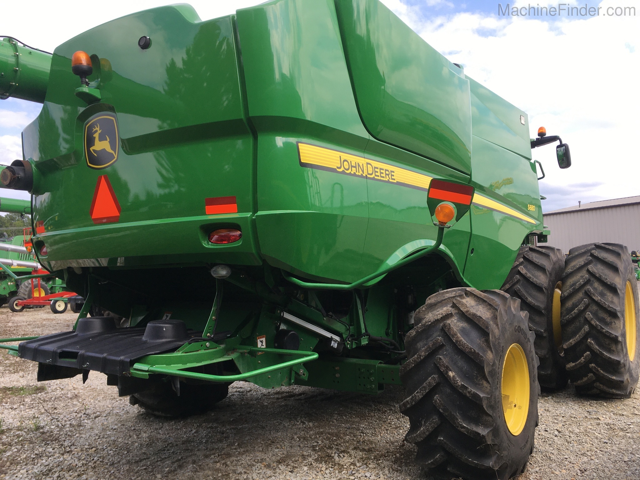 2012 John Deere S680 Image 9