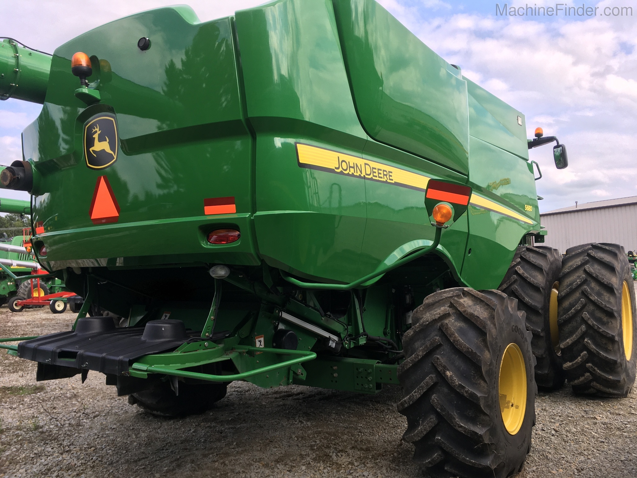 2012 John Deere S680 Image 14