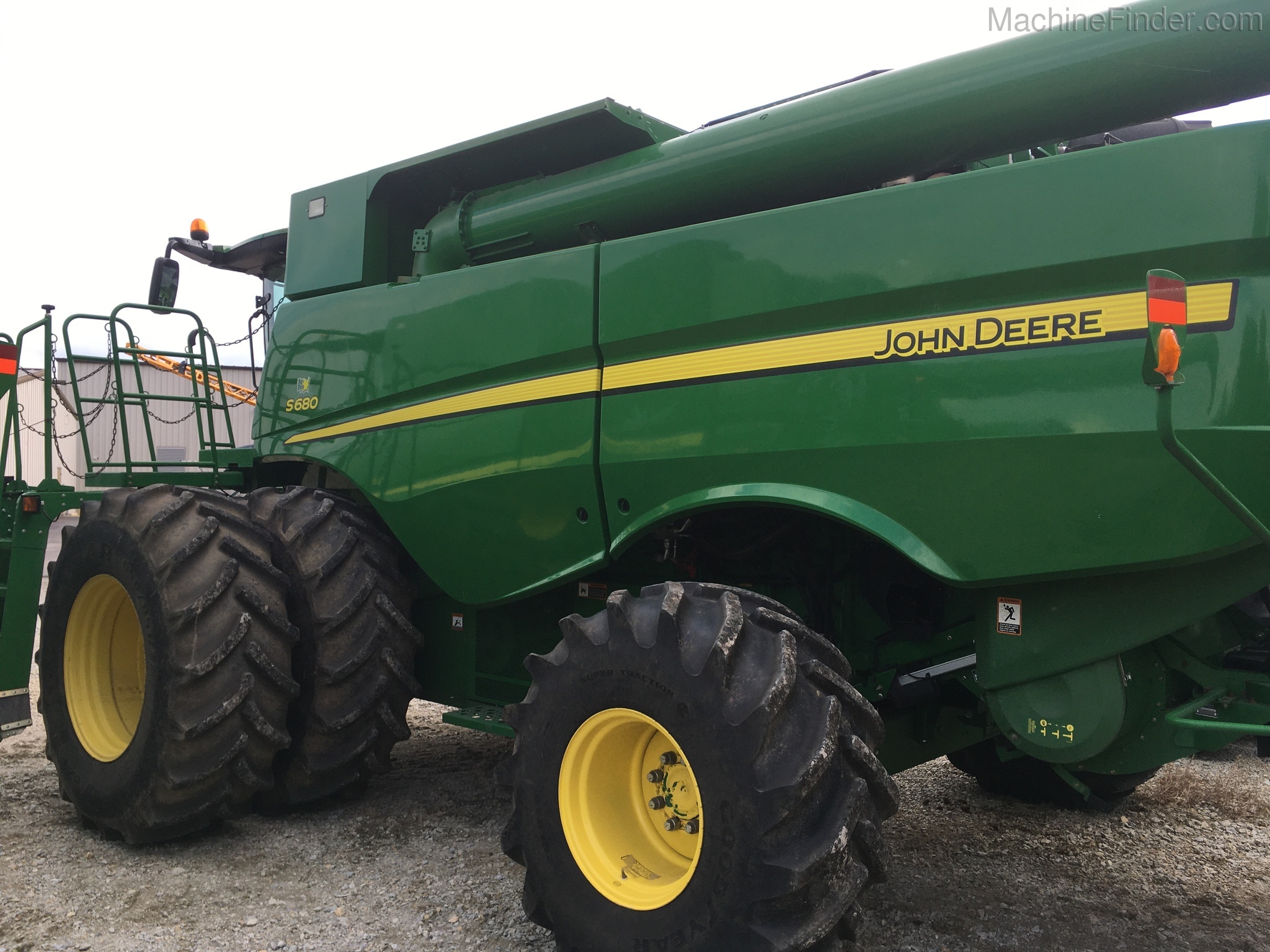 2012 John Deere S680 Image 15