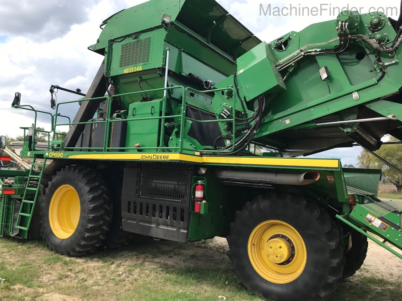 2015 John Deere CP690 Image 2