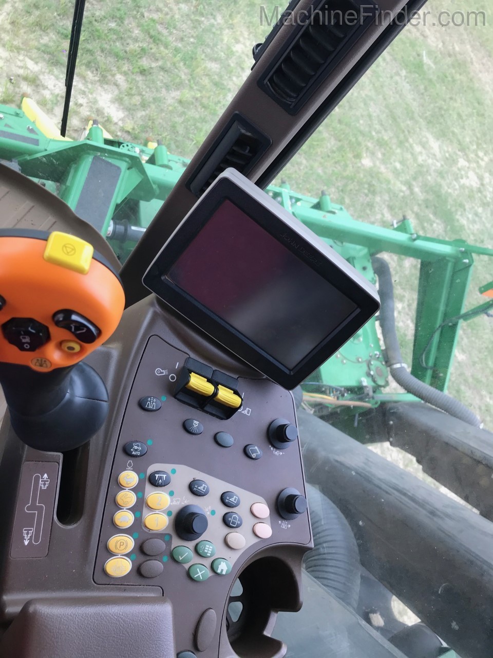 2015 John Deere CP690 Image 9
