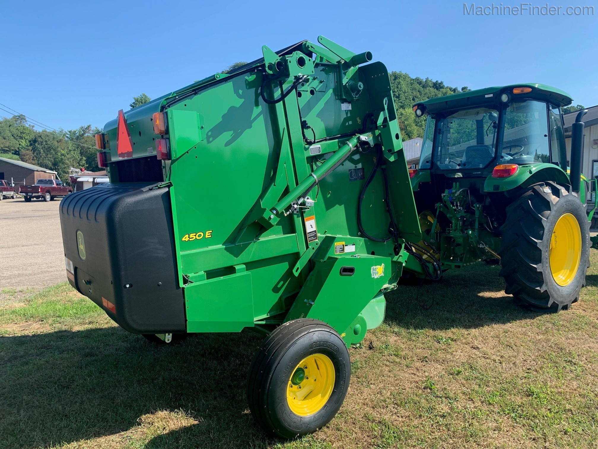 2020 John Deere 450E Image 6