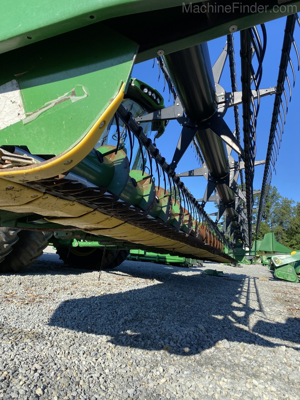 2006 John Deere 635F Image 8