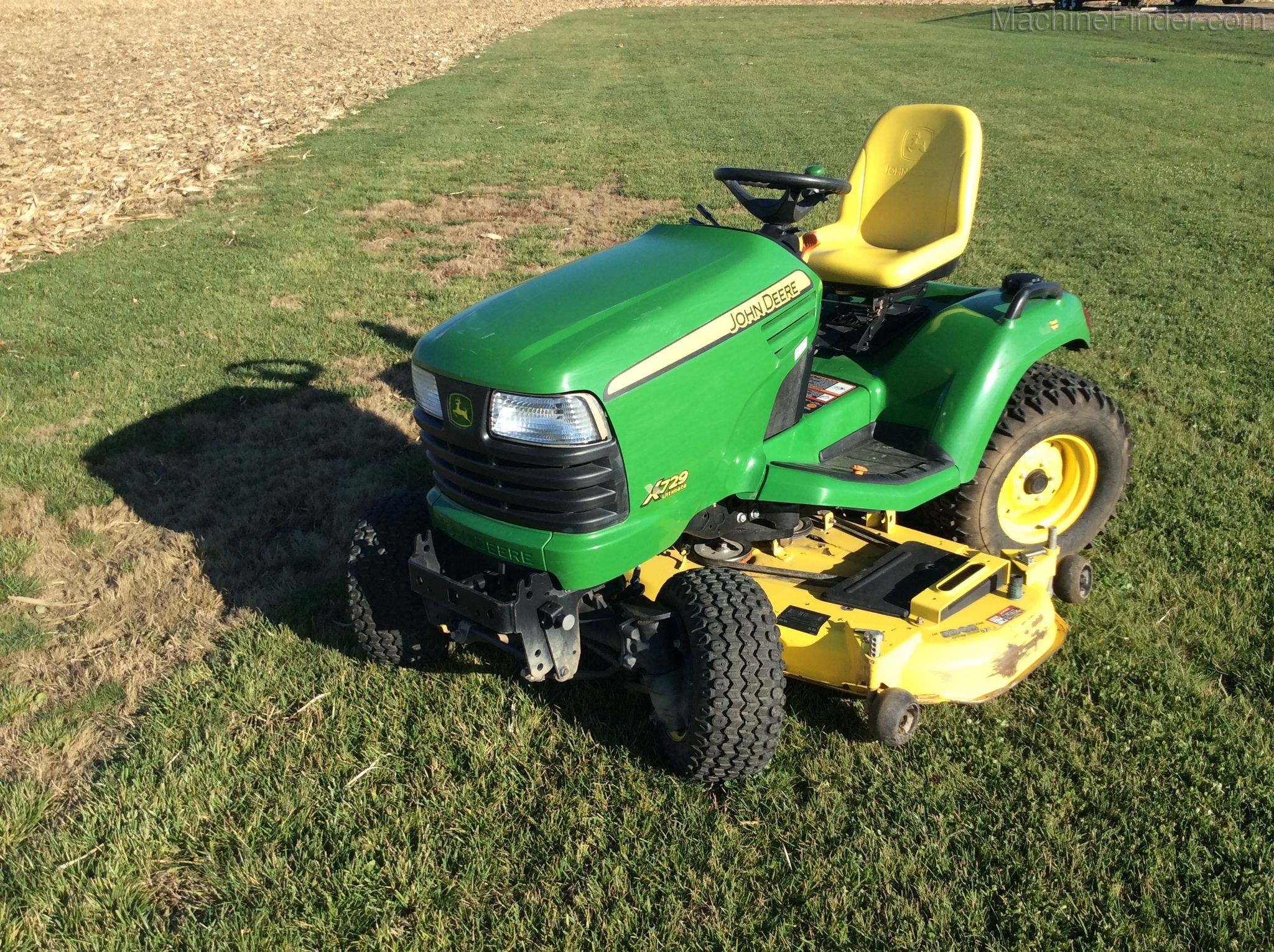 2012 John Deere X729 Image 6
