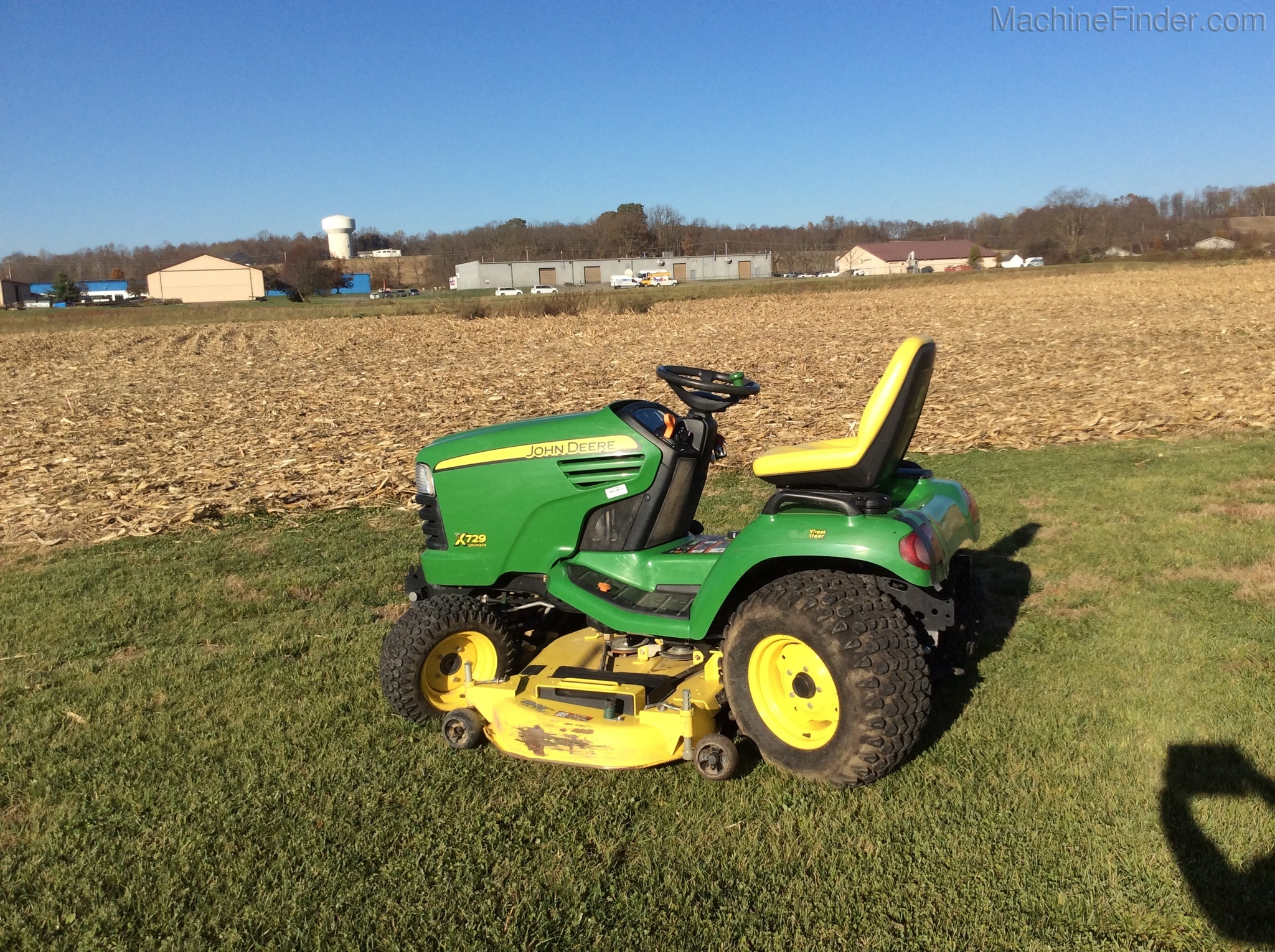2012 John Deere X729 Image 2