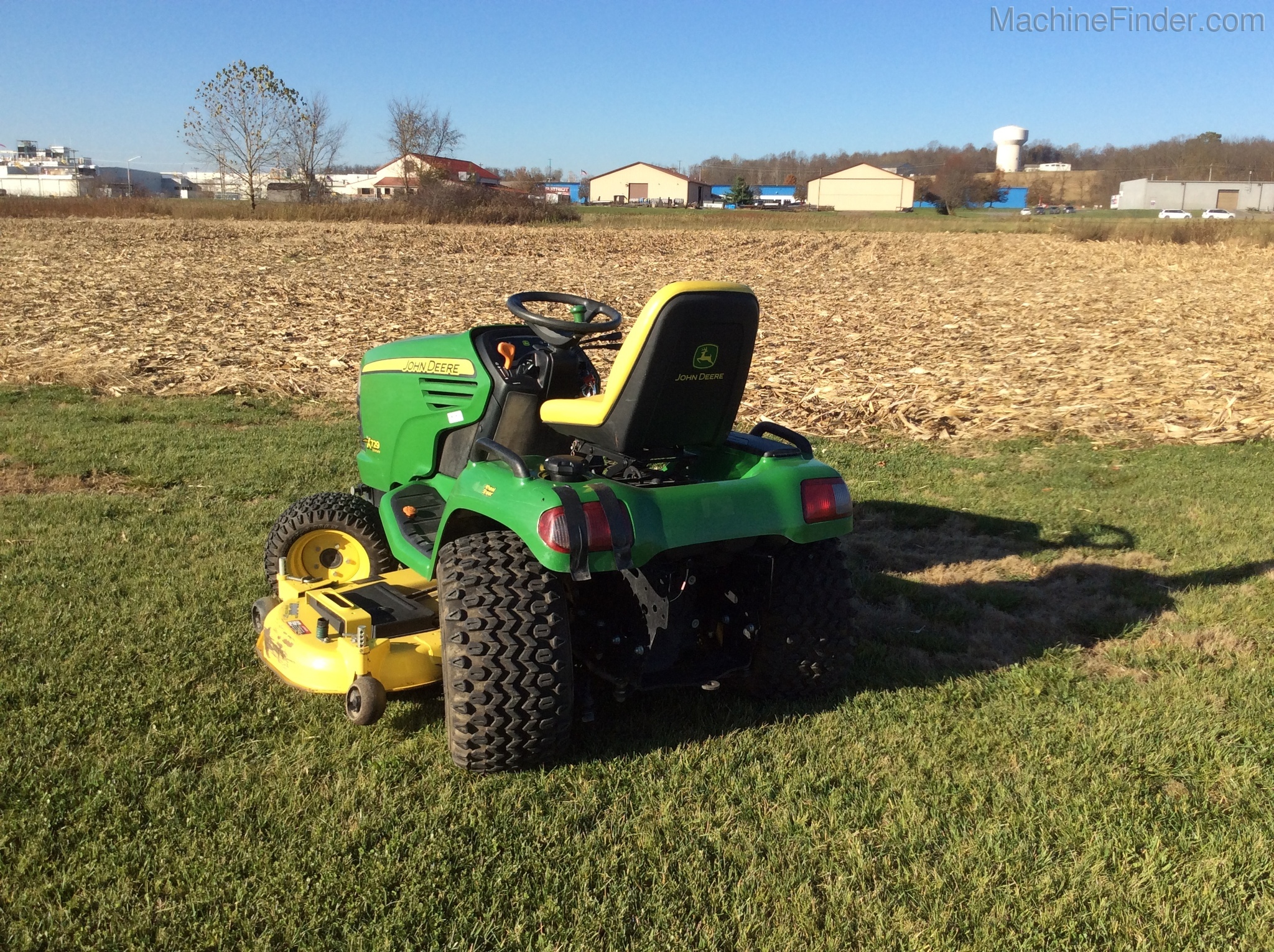 2012 John Deere X729 Image 3