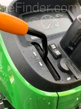 2020 John Deere 3025D Image 4